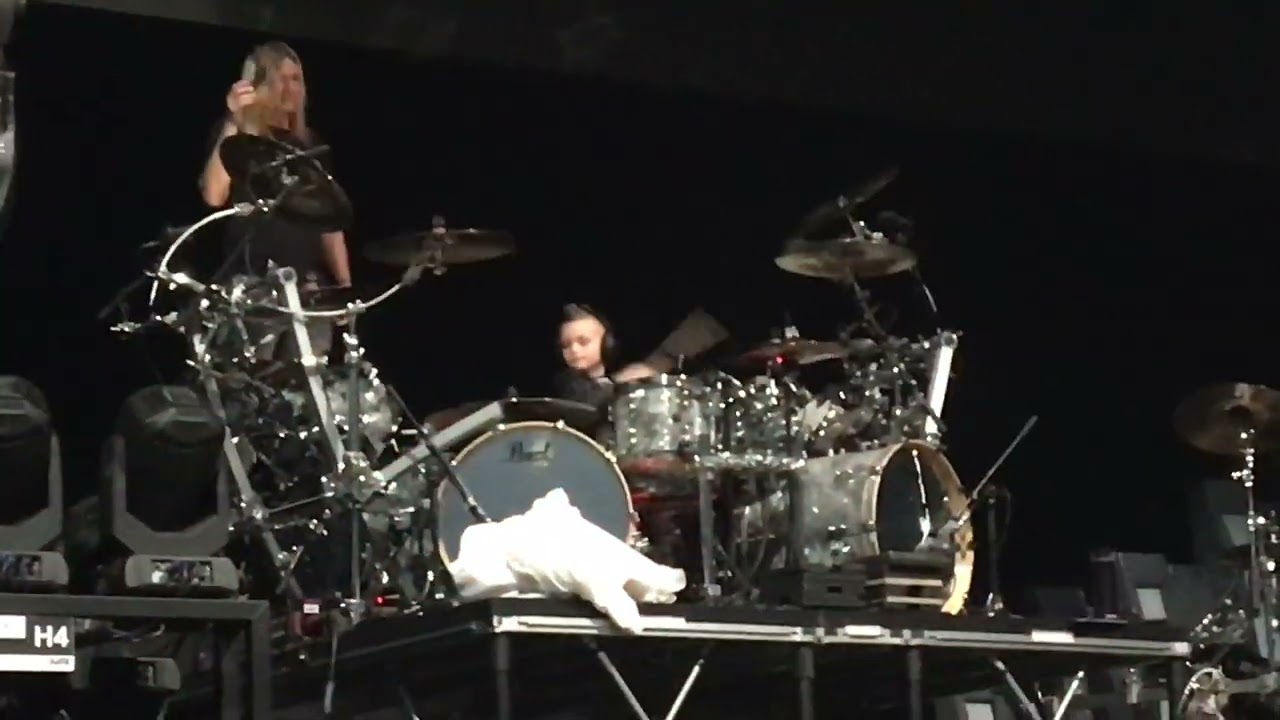 Watch EVANESCENCE Perform With Eight-Year-Old Drummer CALEB HAYES In  Glasgow - BLABBERMOUTH.NET