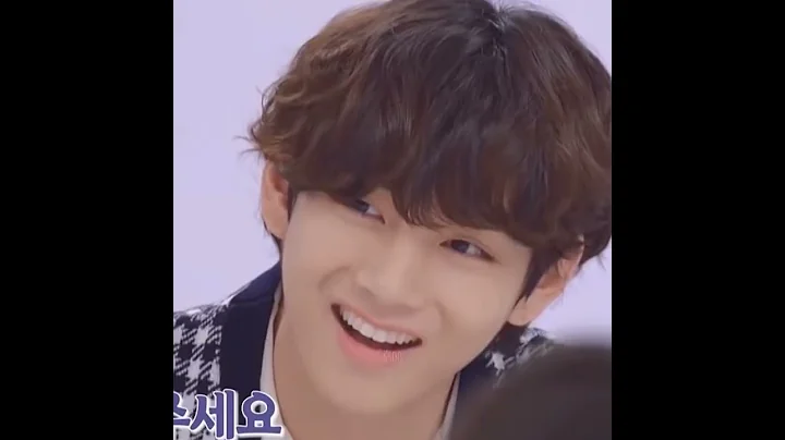 Jisoo said you're a work of art to V 😍😜🥰 #jisoo #kimtaehyung #vsoo #taesoo