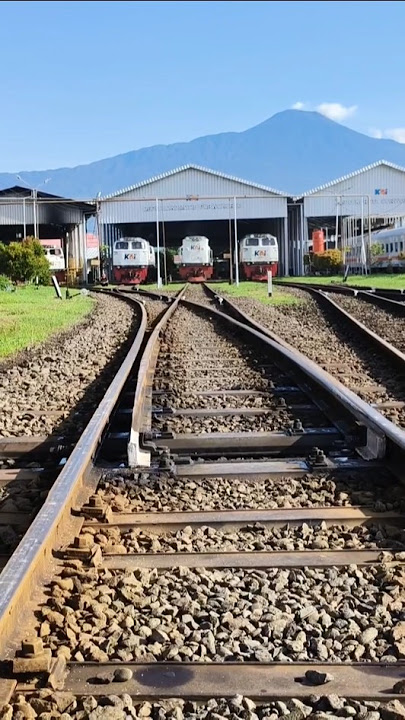 wesel mekanik zaman belanda di oprasikan karena lokomotif mau keluar #shorts #wesel #lokomotif