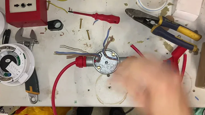 Electricians Guide to Fire Alarms - 2nd fix Apollo Ancillary Sounder Base vs Addressable Base XP95