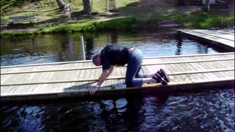 Pappa trillar i sjön