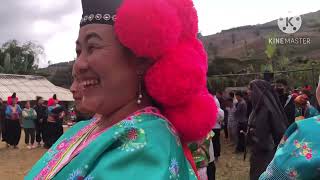 Peb Hmoob Lub Tsiab Peg Caug Ua Kev Lom Zem Zoo Saib