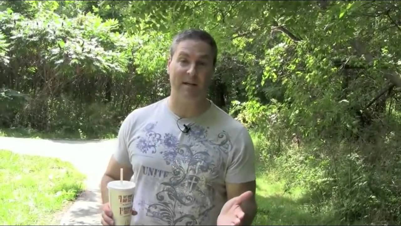 The difference between Advertising and Sponsorship