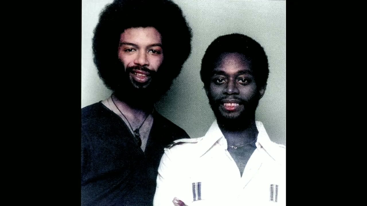 Gil Scott Heron & Brian Jackson - The Bottle (1974) - YouTube