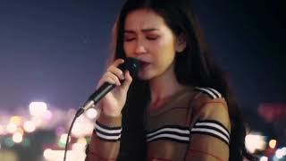 Buồn thì em cứ khóc - Thuý Chi [Official Music Video]...