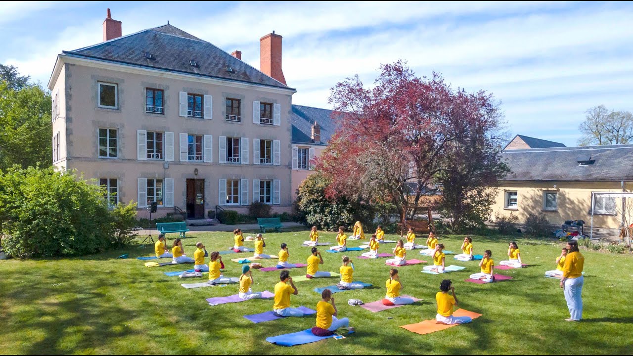 La Formation De Professeurs de Yoga (TTC) Ashram de Yoga Sivananda France