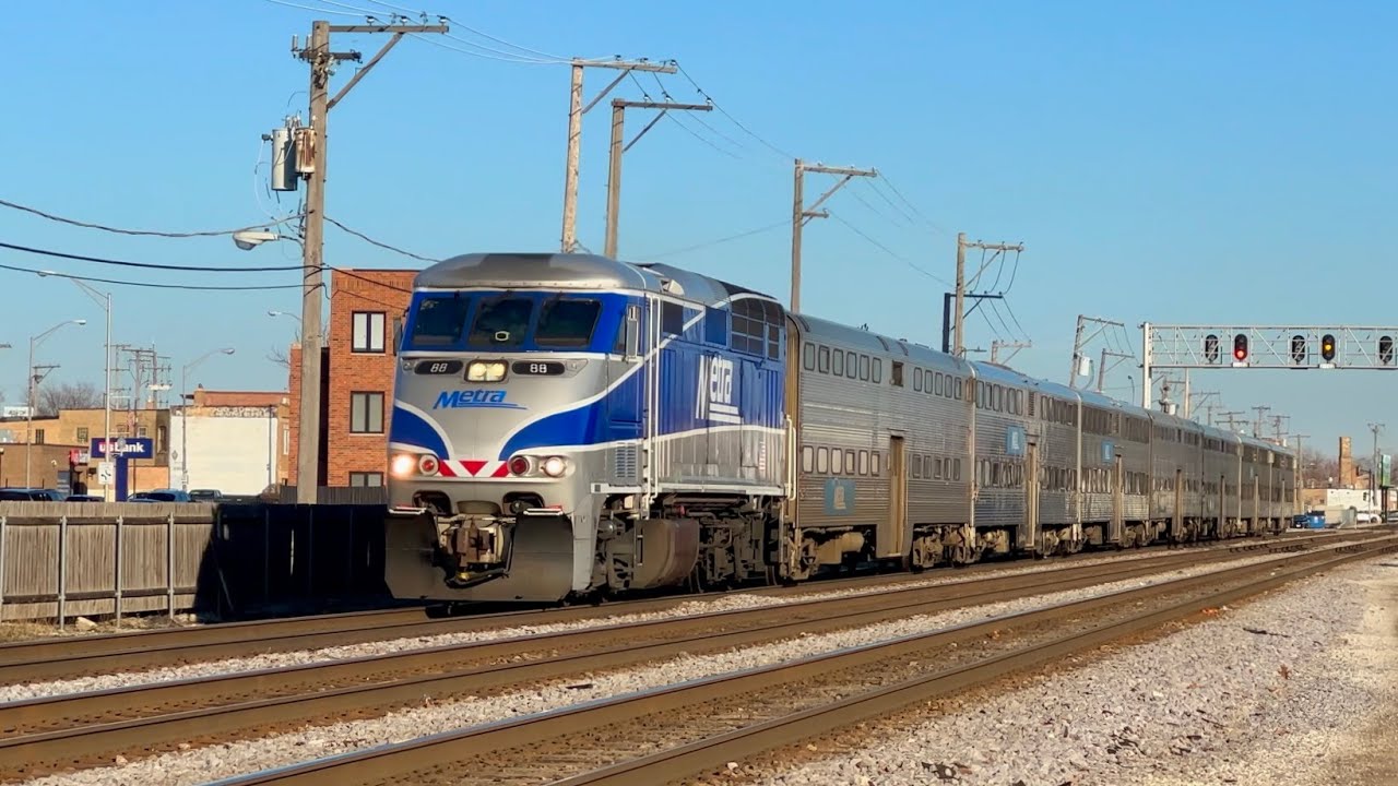 Metra Commuter Trains along the MD-W &amp; UP-W Lines - Solid Horn Action ...