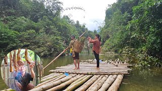 The single mother and the old man went to the stream to fish and sell and make smoked meat