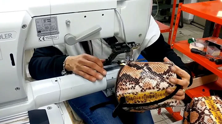 ITALIAN LEATHER GOODS MANUFACTURER, WE MAKE YOUR BAGS.