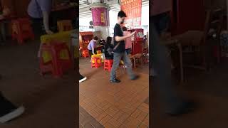 Dukun Di Hongkong Ngobati Pasien