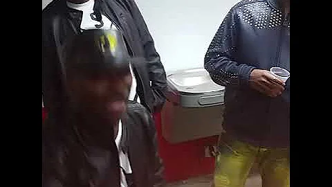 CASHMONEY, JUVENILE, UNIVERSAL RECORDS SKIP EROTIC POETRY (PAGE1NE)