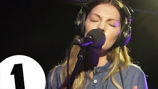 Rosie Lowe - Woman - Radio 1&#39;s Piano Sessions