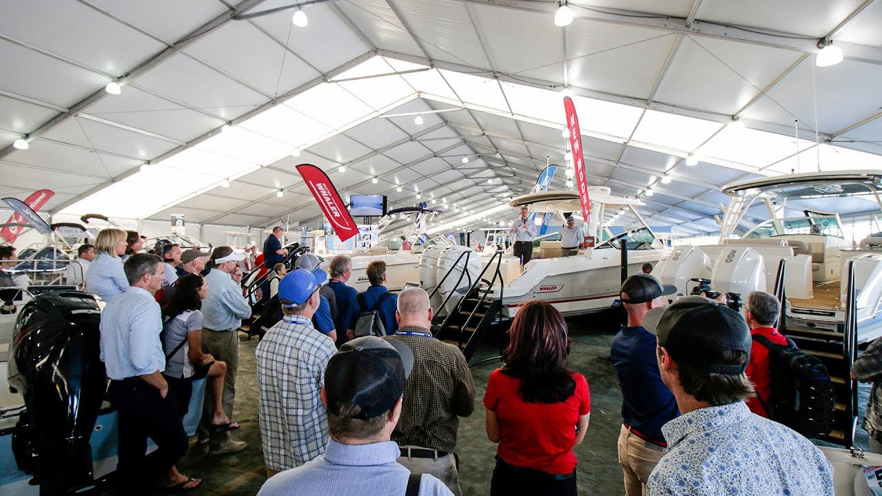 NEW BOAT MODEL | Boston Whaler 280 Vantage | 2020 Miami International Boat Show