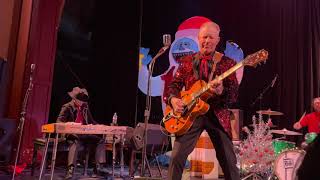 Reverend Horton Heat - Santa Claus is Coming to Town