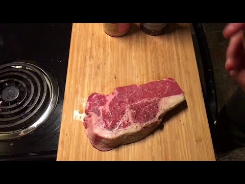 वीडियो: एक कड़ाही में मध्यम दुर्लभ बीफ़ स्टेक कैसे पकाने के लिए