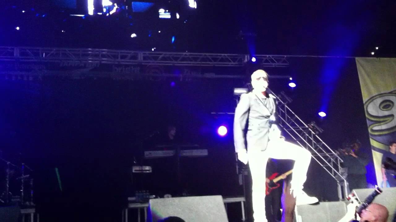 Big Time Rush Elevate Live from Jingle Ball Tampa Florida 12/11/11