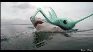 Tea Errors - Jack Stauber, but it's an "unnerving images" compilation (and the "siren head" Flex)