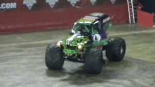 Grave Digger - Monster Jam Donut Competition - 2013