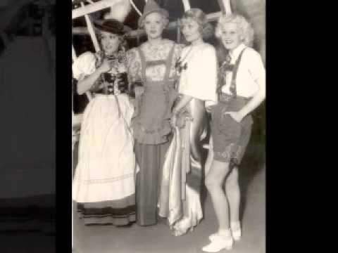 Tribute to Marion Davies: Altamira Rag