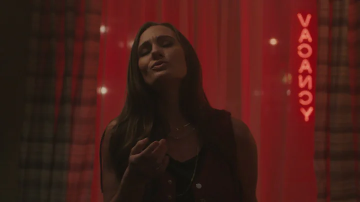 Pete Muller featuring Missy Soltero - Light Up The...