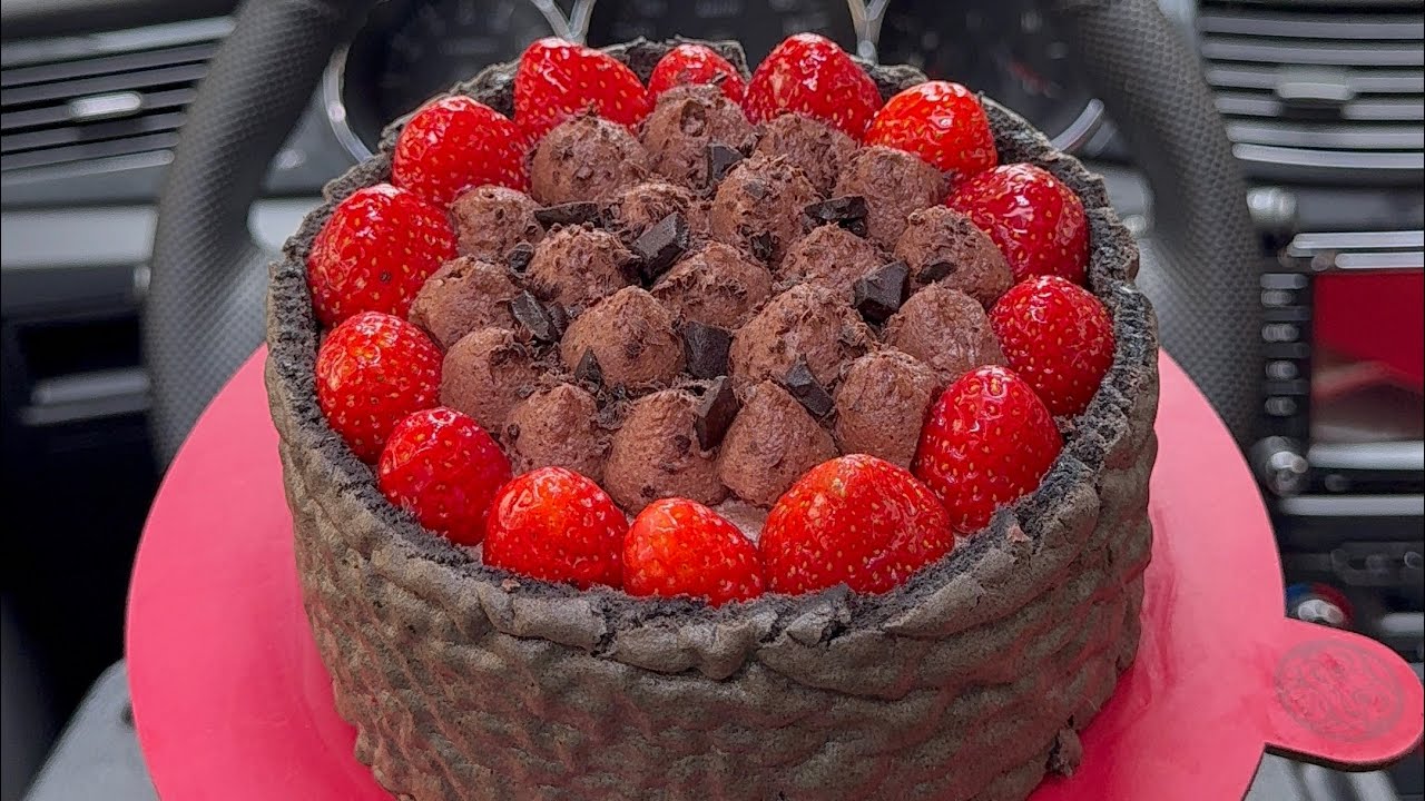 Strawberry Black Forest Cake – A Sweet Twist on the Classic!