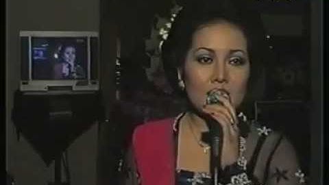 Menuk Sitawati Campursari Langgam Taman Sari