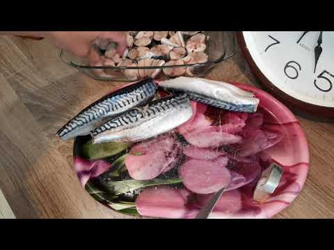 Видео рецепт Маринованная скумбрия в соевом соусе