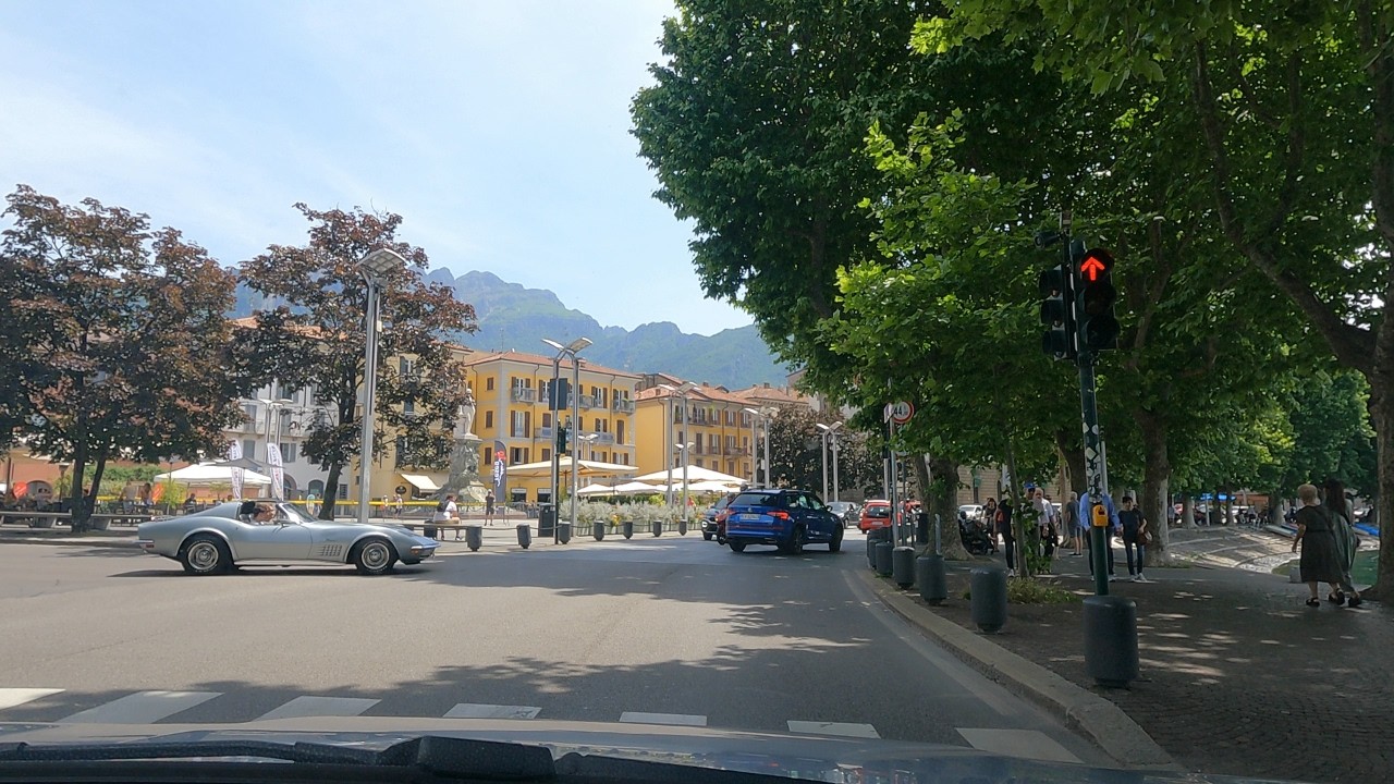 📍Дороги озера Комо | 🚗🛣️🏔️ За рулём Италии 🇮🇹 | Манделло дель Ларио в Лекко | Сценик SP72 и SS36