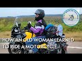 Bagaimana WANITA TUA Belajar Mengendarai Sepeda Motor