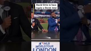 David Ortiz le hace regalo a Derek Jeter