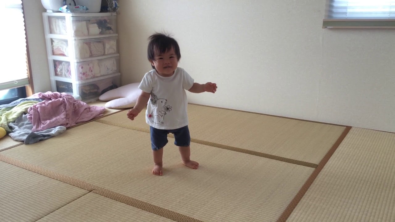 感動 赤ちゃんの初歩き Sakura 17 7 31 1歳1ヶ月 Baby Learn To Walk For The First Time Youtube 感動 赤ちゃんの初歩き Sakura 17 7 31 1歳1ヶ月 Baby Learn To Walk For The First Time Youtube