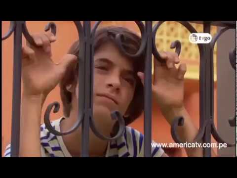 Paul Martin actor peruano canta UN AMOR DEL AYER