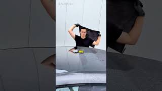 10 Bin Dolarlık Havlu Arabayı Böyle Temizliyor Resimi