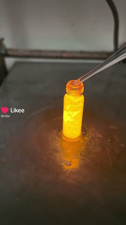 Микола миколай приносить кока колу