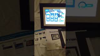 Pandigital 10.4 Digital photo demostration