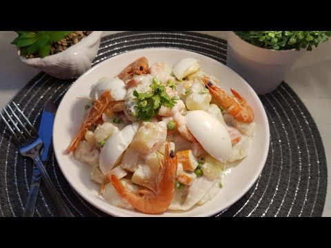 Vidéo: Salade Légère Du Nouvel An Aux Crevettes Et Pommes