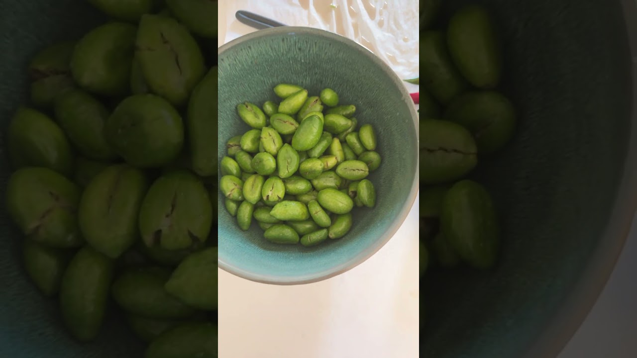 Les olives confites au citron et piment