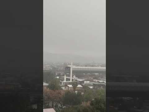 Granizos sorprenden a vecinos de La Florida