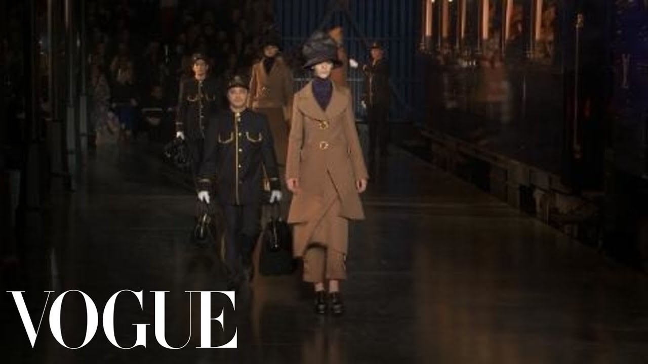 Atmosphere duting Louis Vuitton Fall-Winter 2012-2013 Ready-To