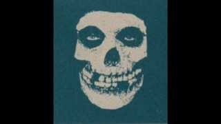 Download Lagu The Misfits - Horror Hotel MP3