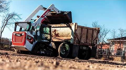 How to Calibrate Lift & Tilt Compensation for Bobcat® R-Series Loaders | Bobcat Company