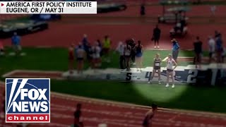 Download Lagu Oregon girls bring lawsuit after protesting trans athlete MP3 Download Lagu Oregon girls bring lawsuit after protesting trans athlete MP3