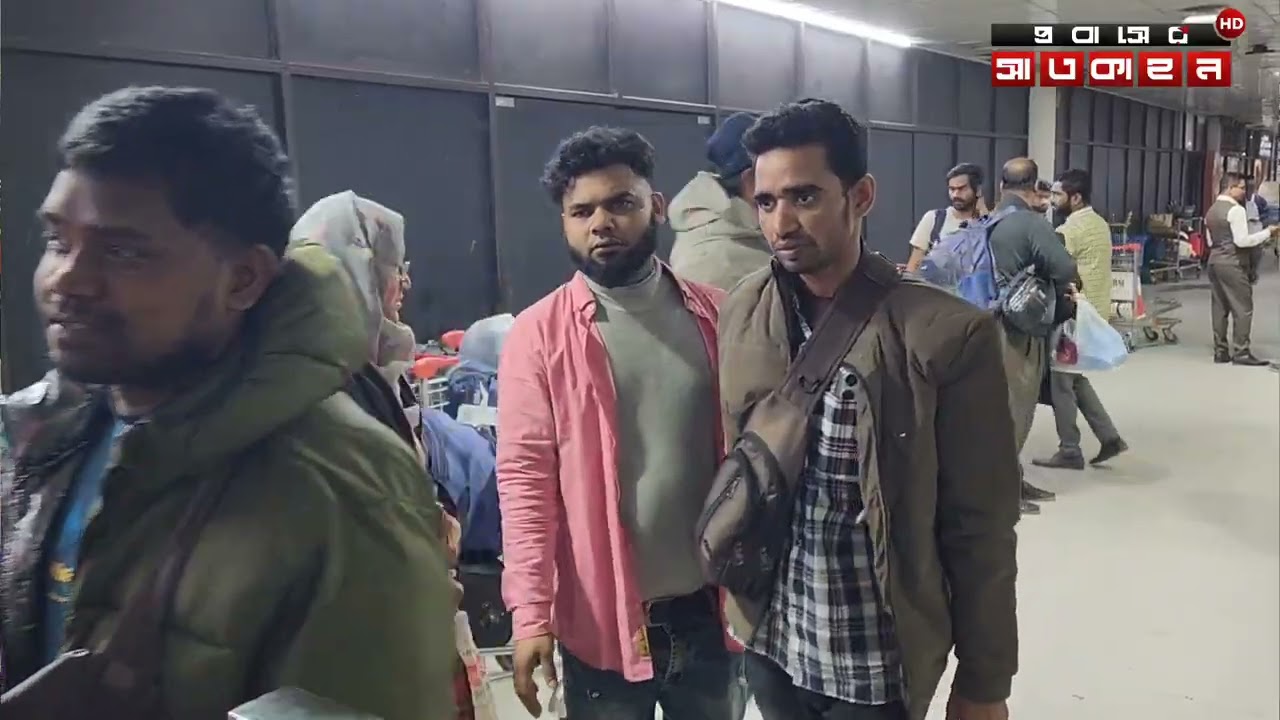 রাশিয়া থেকে ৩৫ জন বাংলাদেশিকে চাকরিচ্যুত করে দেশে ফেরত পাঠানো হয়েছে।