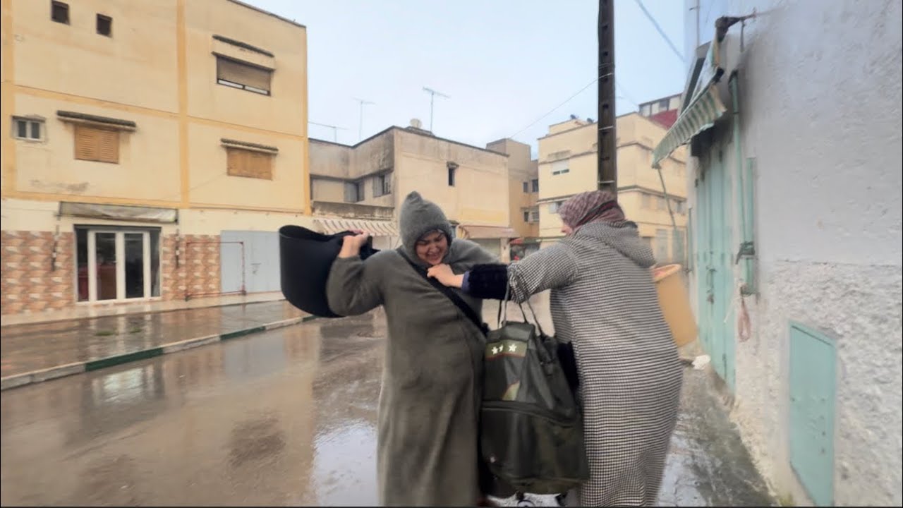 ضربنا سمية طاحت هجمات علينا شتاء ولبرد 🌧️مشينا حمام تبعنا حمق كنت انهرسو من راسو😡