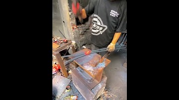 Installation forging of connecting rod of tongs  Good tools and machinery make work easy1080P HD