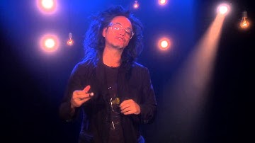 Shingy and his Lightbulbs Talk Social
