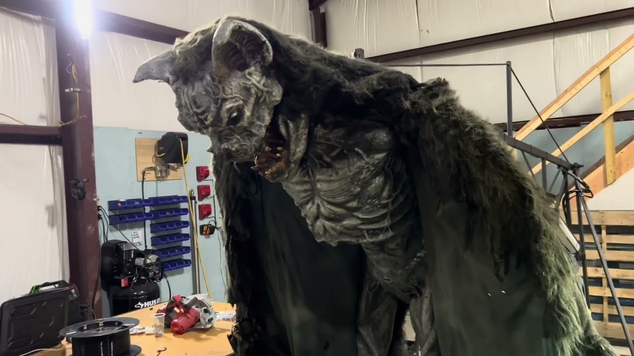 Индивидуальный летающий комплекс для летучей мыши-вампира Scarefactory