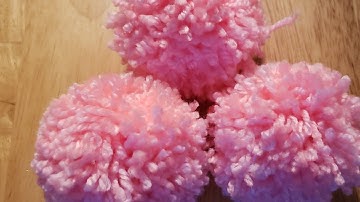 We R Memory Keepers Pom Pom Maker Demo/Review (kinda)