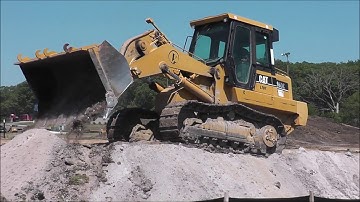 CAT 963C Track Loader Moving Dirt | Construction Truck In Action