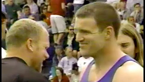Adam Setliff vs. John Godina - Men's Discus - 2001...